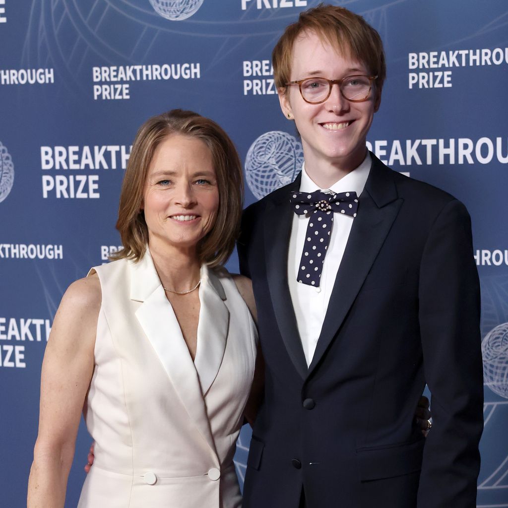 Jodie Foster und ihr Sohn Kit Bernard beim Breakthrough Prize im April 2025