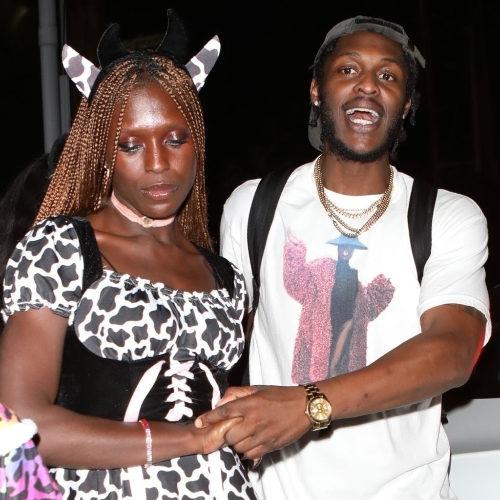 Jodie Turner-Smith mit einem Unbekannten im Oktober 2023