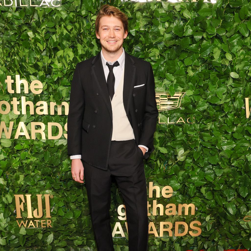 Joe Alwyn, 2022