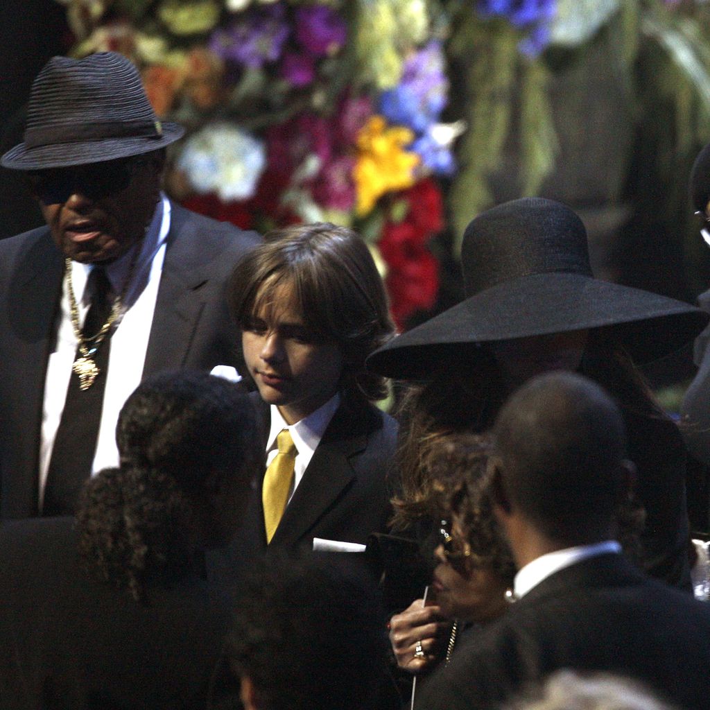 Joe Jackson, La Toya Jackson und Janet Jackson auf der Beerdigung von Michael Jackson
