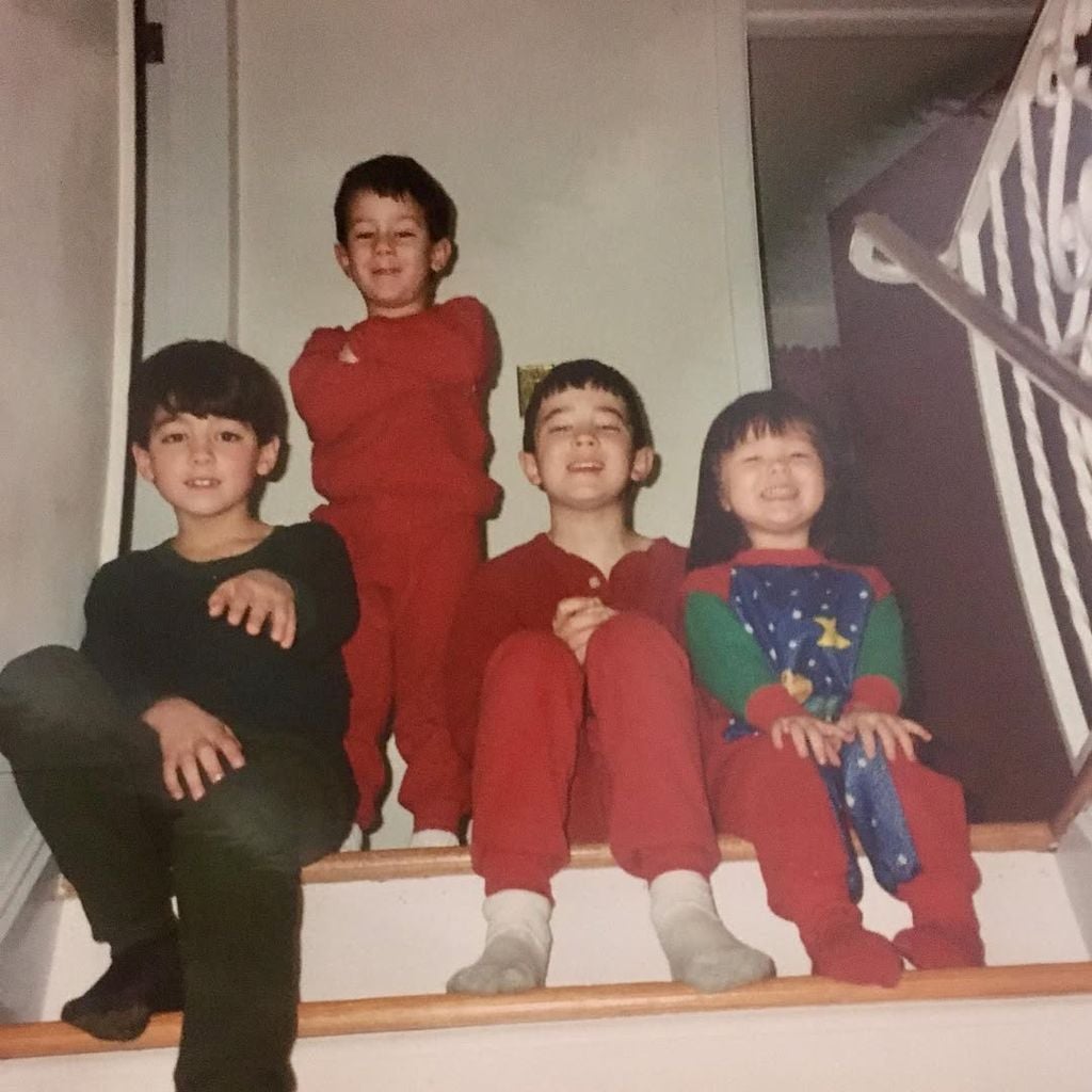 Joe Jonas, Kevin Jonas, Nick Jonas und Maya Kibbel