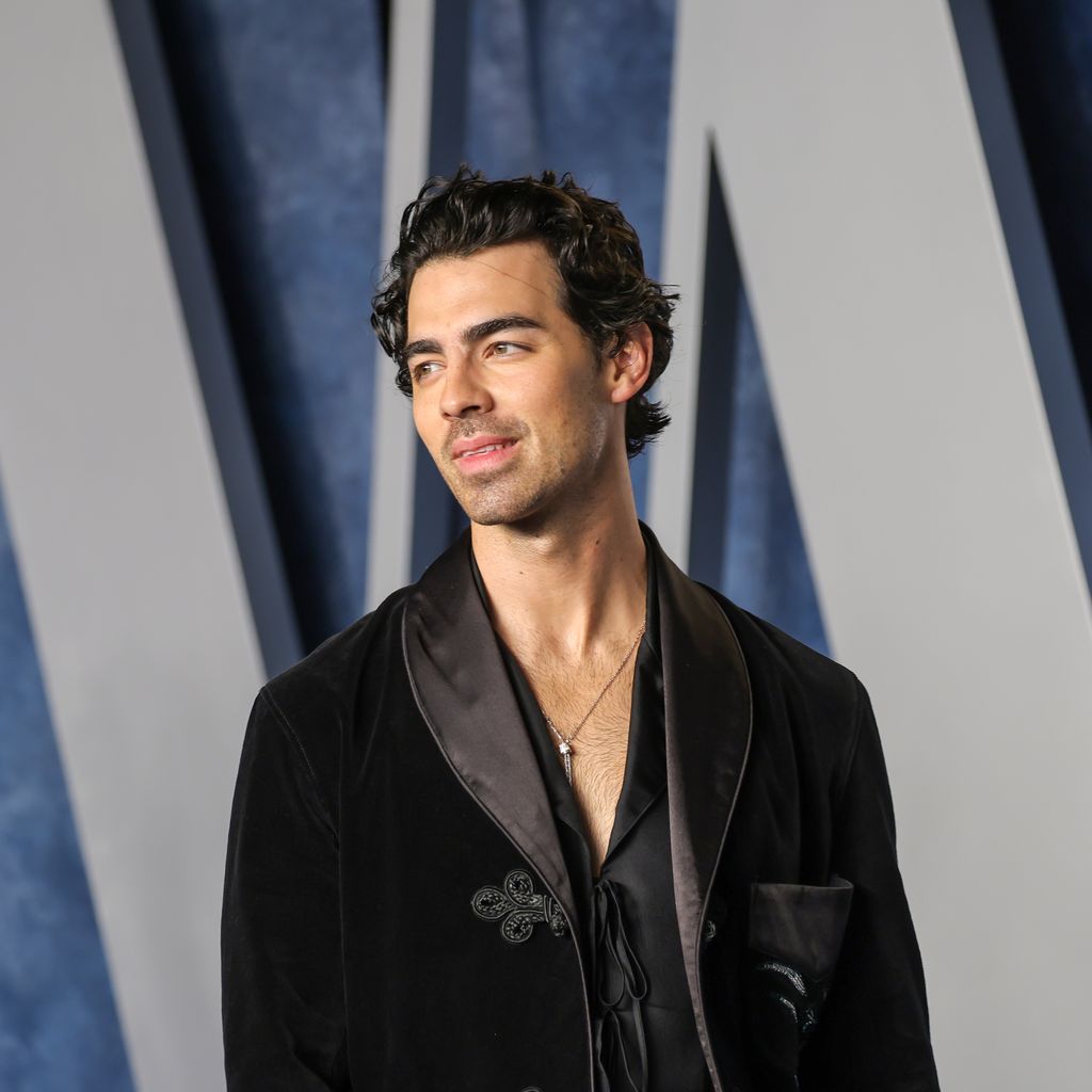 Joe Jonas, Sänger