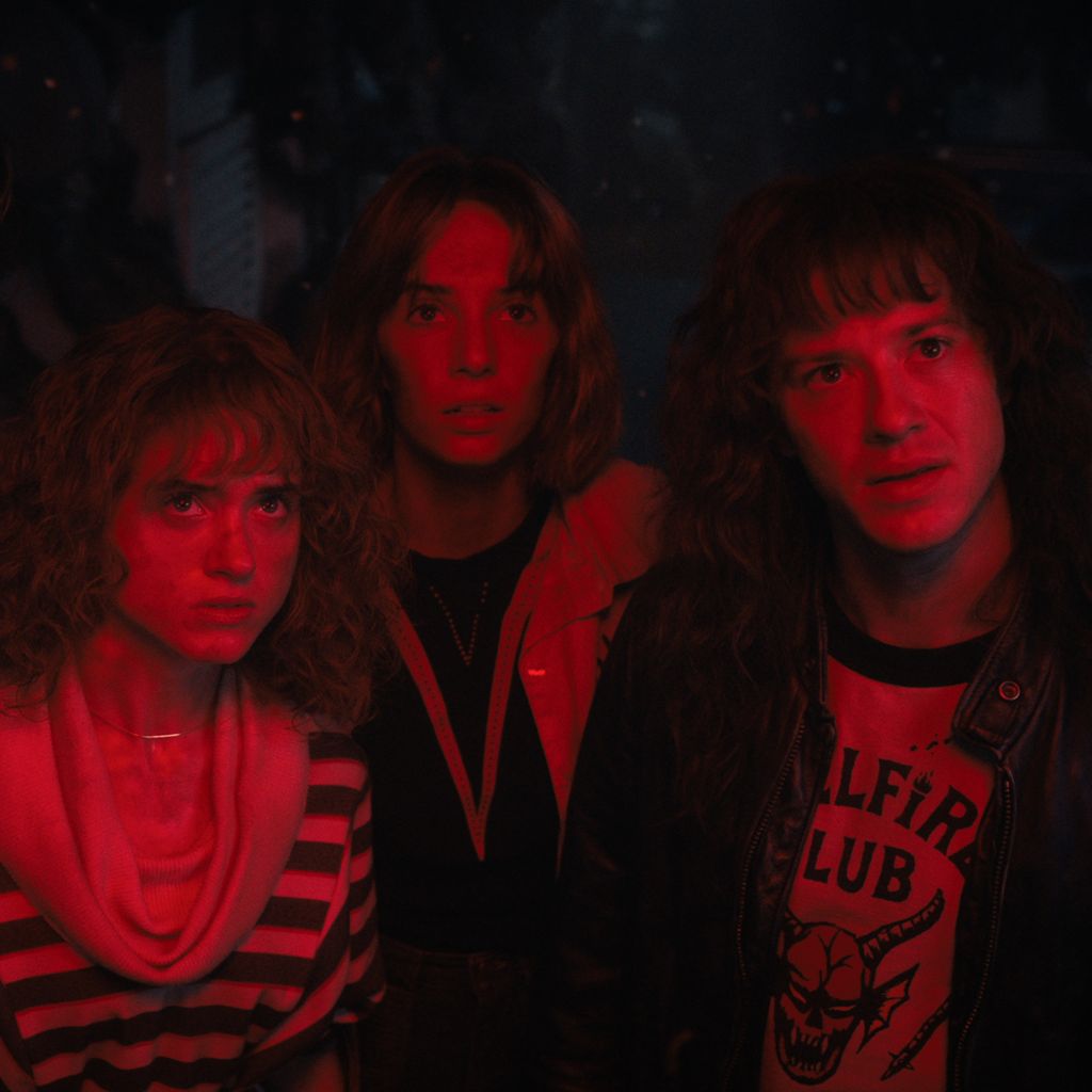 Joe Keery, Natalia Dyer, Maya Hawke und Joseph Quinn in "Stranger Things 4"