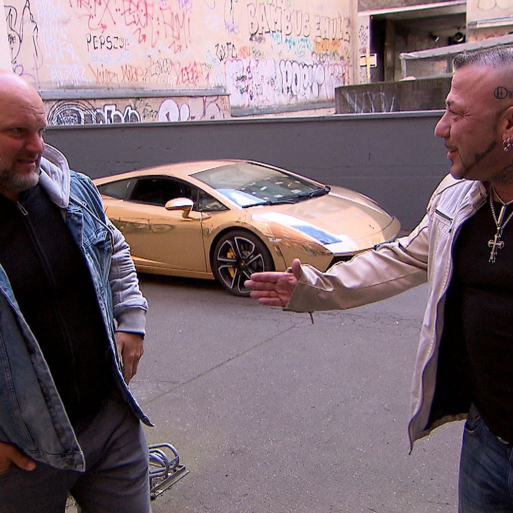 Joe (Lutz Schweigel) und Fabrizio (Fernando Dela Vega) bei "Berlin - Tag & Nacht"