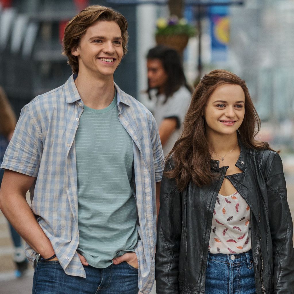 Joel Courtney und Joey King in "The Kissing Booth 2"