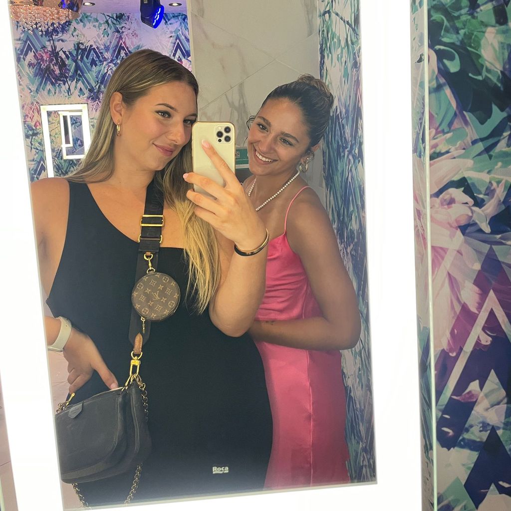 Joelina und Jada Karabas, Töchter von Danni Büchner
