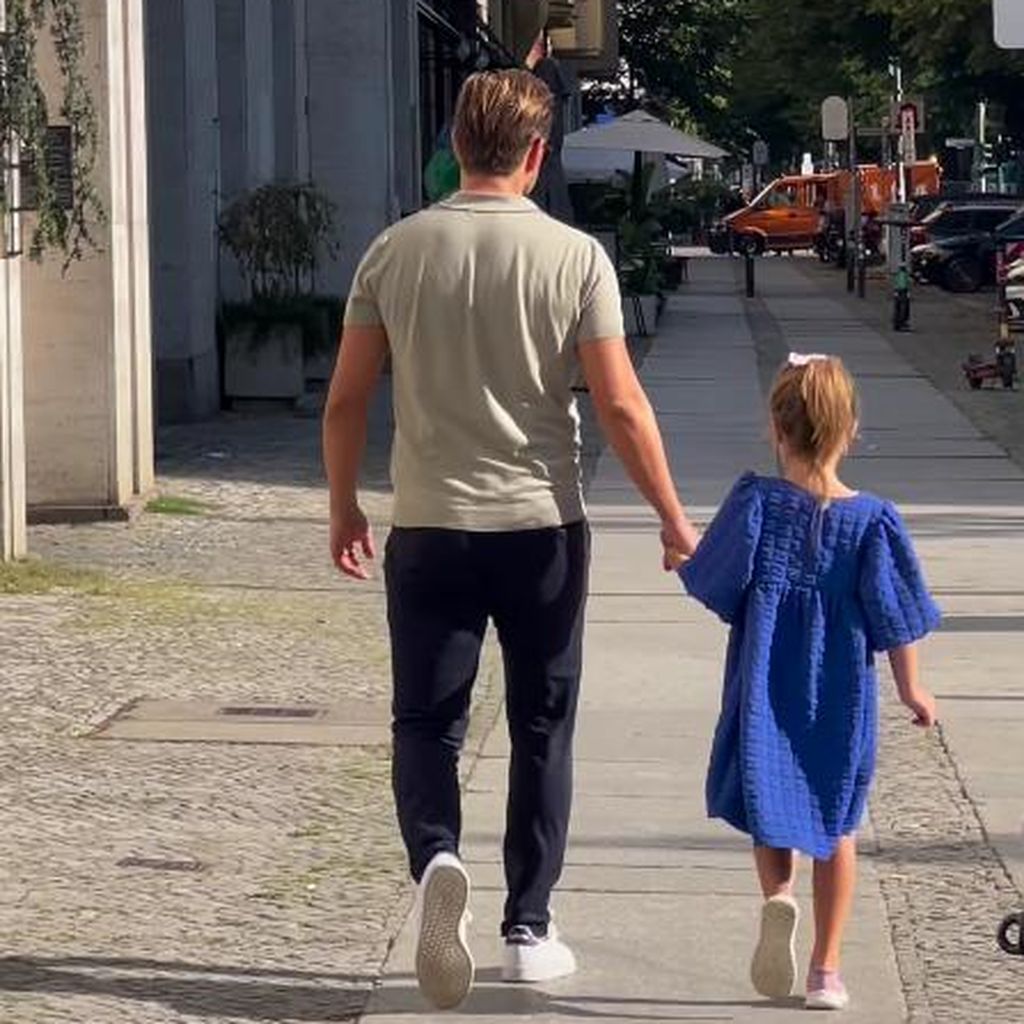 Jörn Schlönvoigt und seine Tochter Delia im August 2024