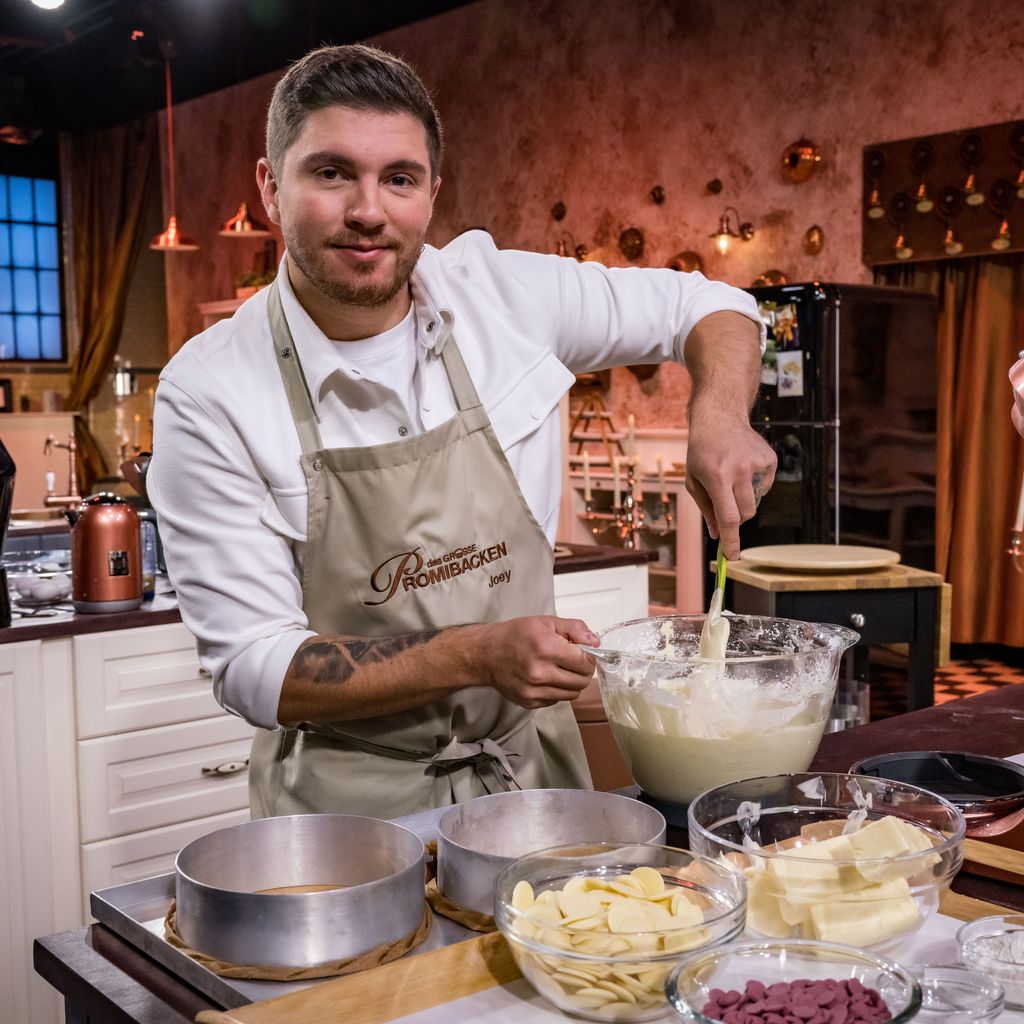 Joey Heindle bei "Das große Promibacken"