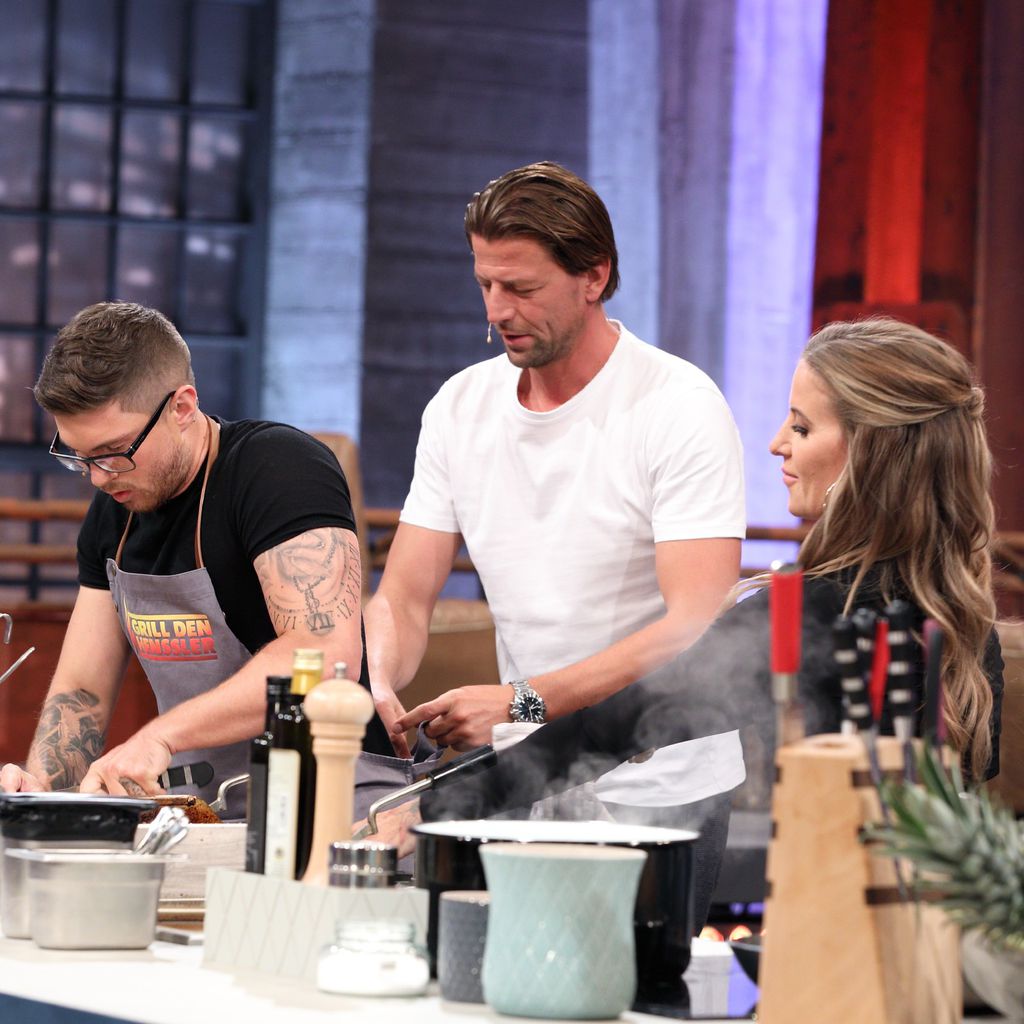 Joey Heindle, Roman Weidenfeller und Charlotte Würdig bei "Grill den Henssler"