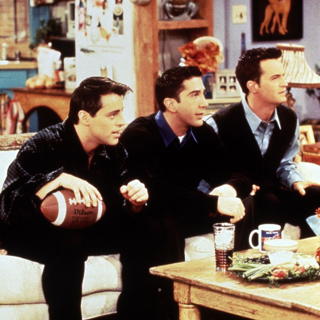 Joey, Ross und Chandler in der Sitcom "Friends"
