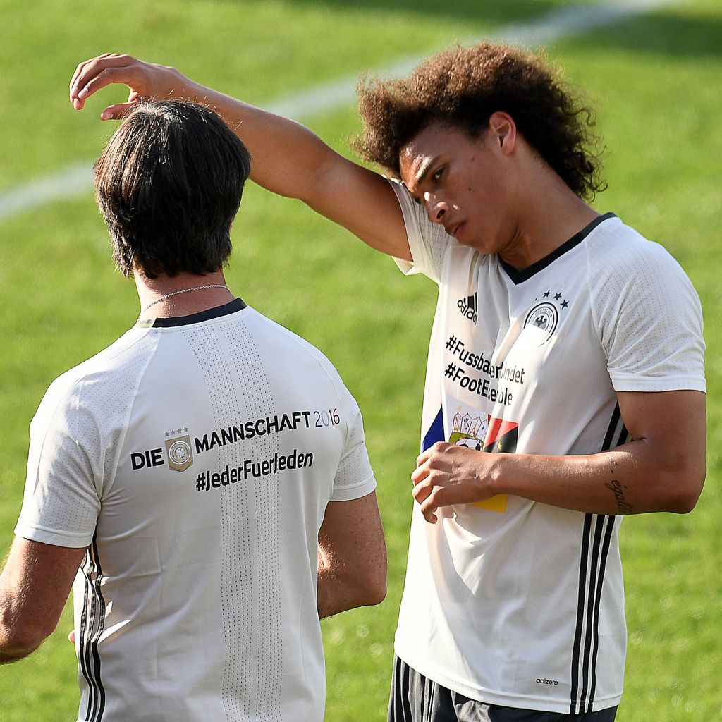 Jogi Löw und Leroy Sané im Training für die EM 2016