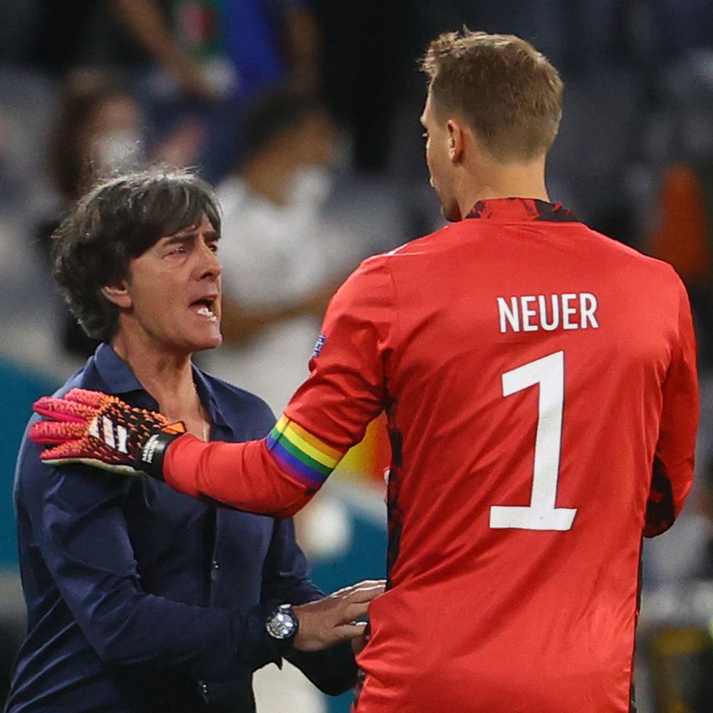 Jogi Löw und Manuel Neuer beim EM-Spiel Deutschland gegen Ungarn, 2021