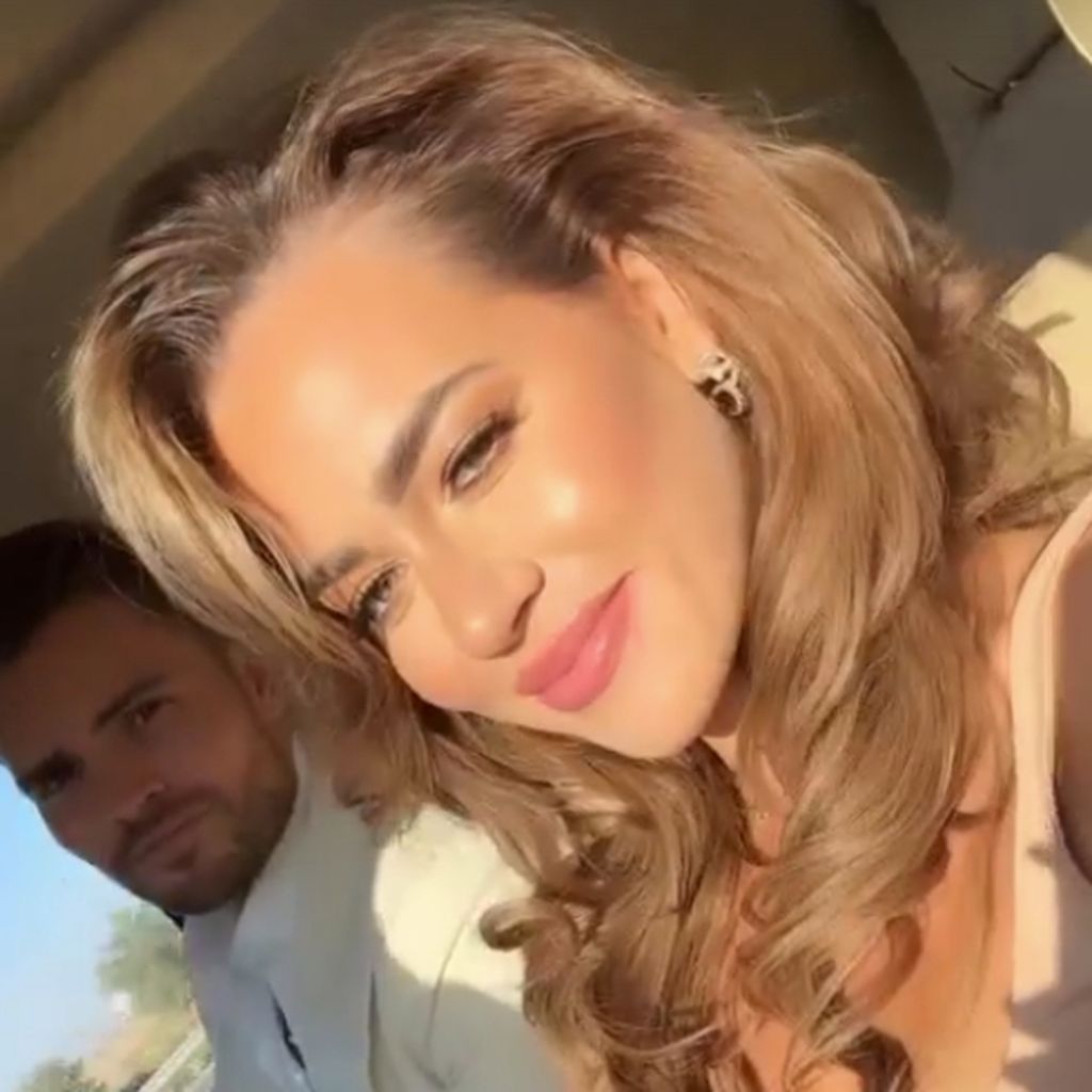 Johannes Haller und seine Jessi an ihrer Hochzeit, Dezember 2022