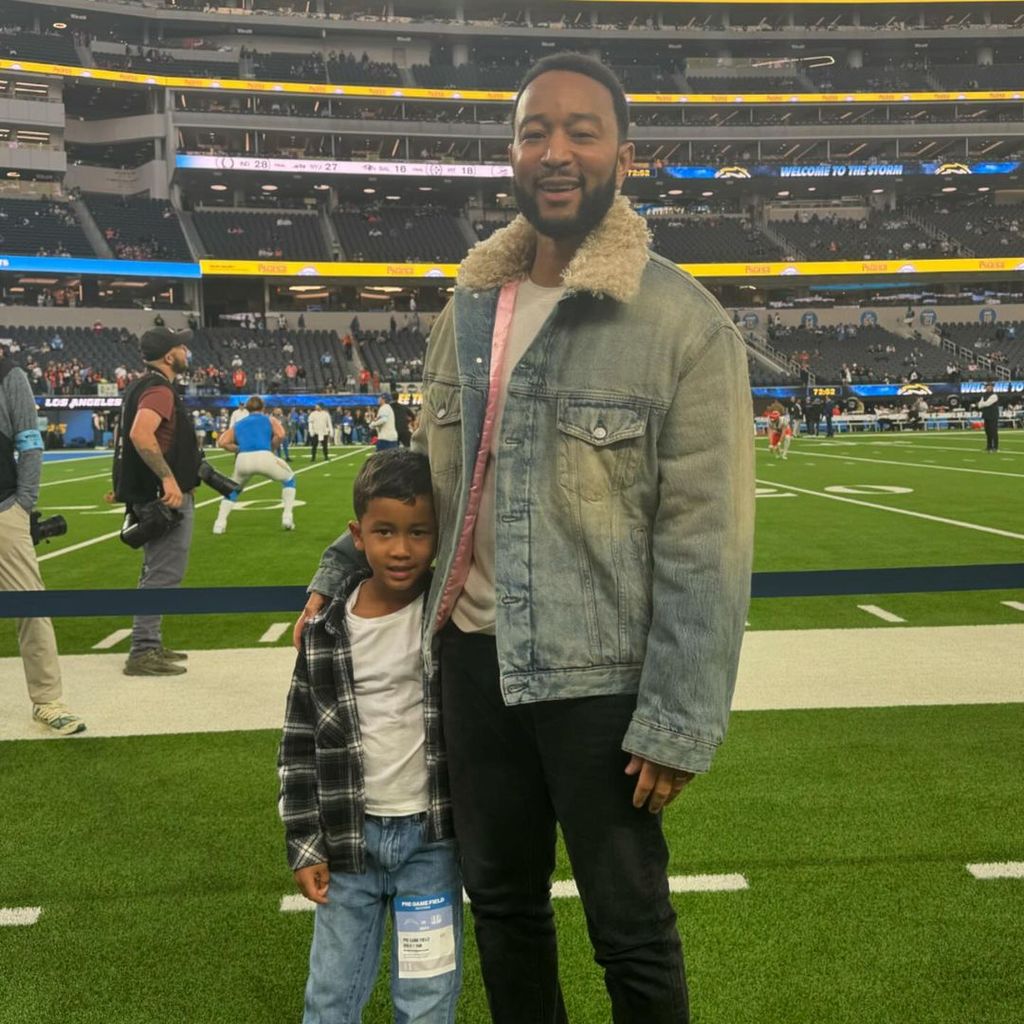 John Legend mit Sohn Miles, 2024