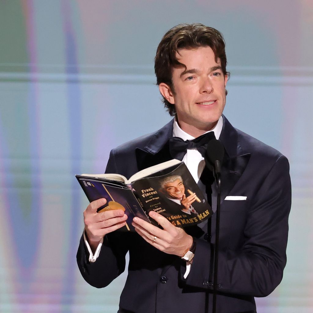 John Mulaney spricht bei den 78. Primetime Emmy Awards in Los Angeles 2026