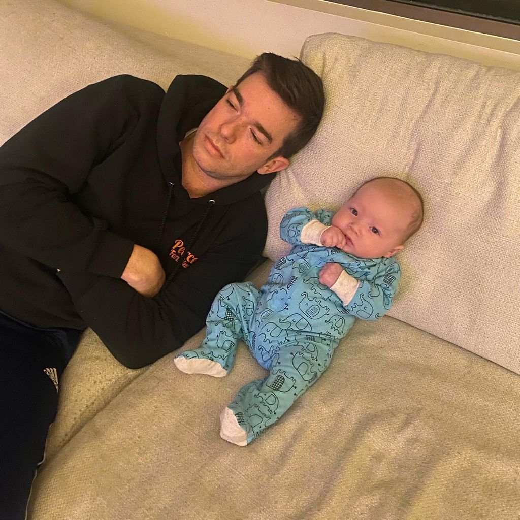 John Mulaney und sein Sohn im Februar 2022