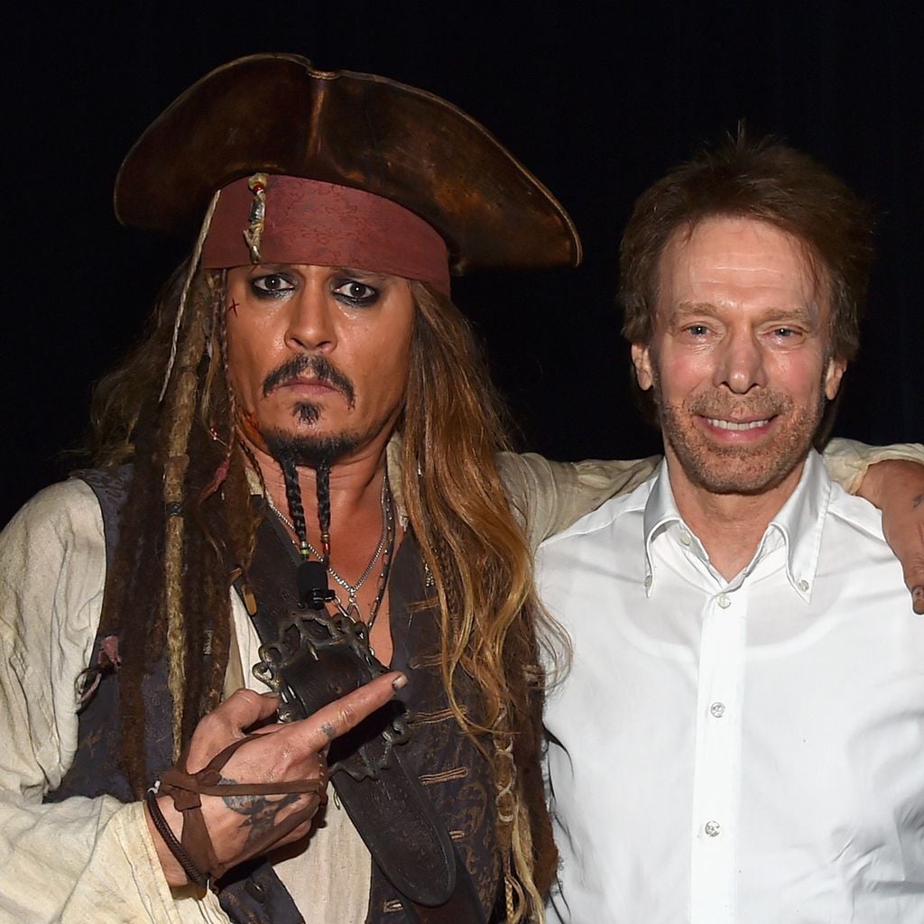 Johnny Depp als Captain Jack Sparrow mit Jerry Bruckheimer bei der D23 Expo 2015 in Anaheim