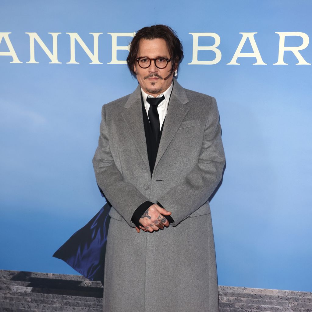 Johnny Depp posiert bei der "Jeanne du Barry"-Premiere 2024