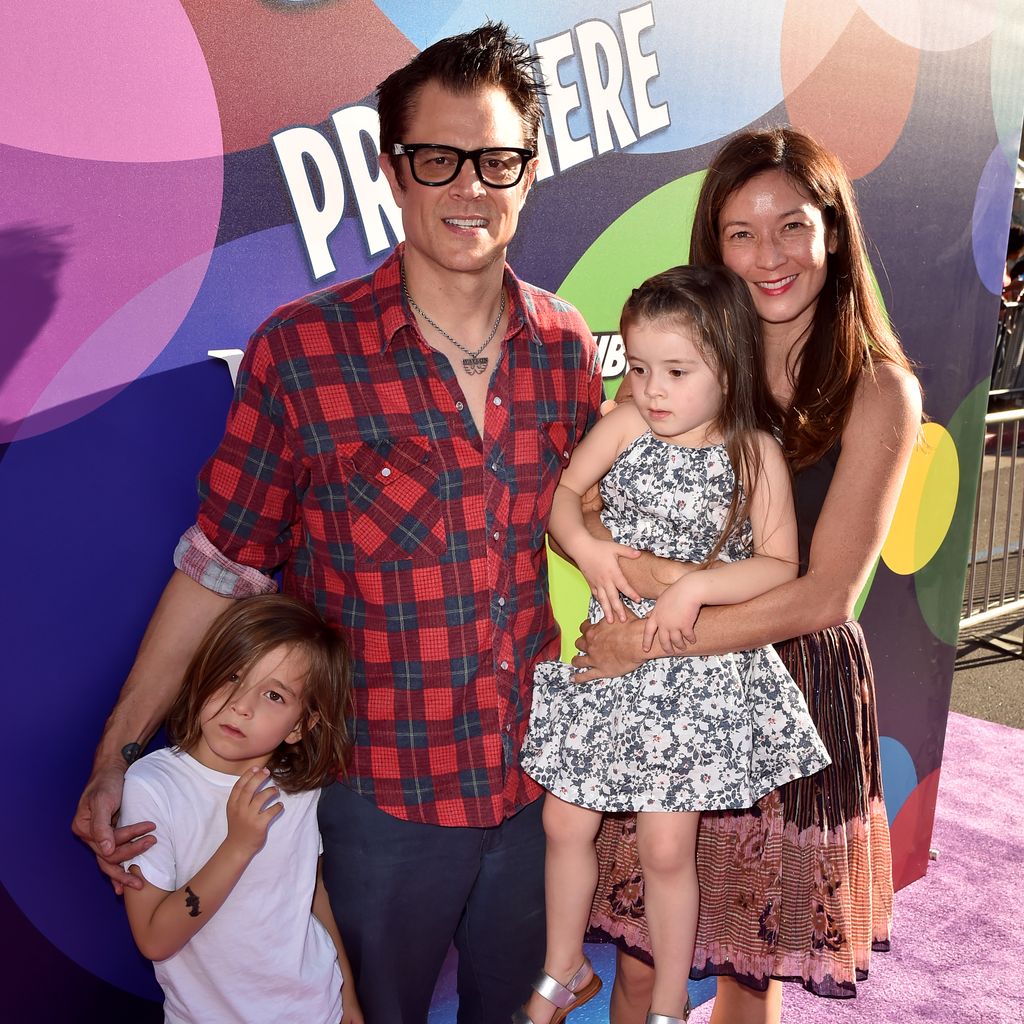 Johnny Knoxville und Naomi Nelson mit ihren beiden Kindern im Juni 2015