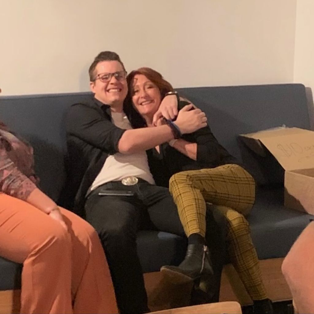 Johnny Ruffo und Lynne McGranger, Co-Stars