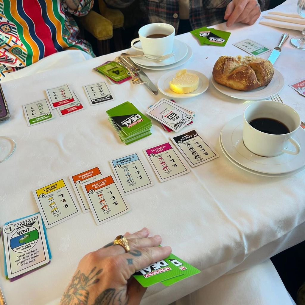 Johnny Wujek, Instagram Beitrag von Katy Perrys 40.Geburtstag, 2024