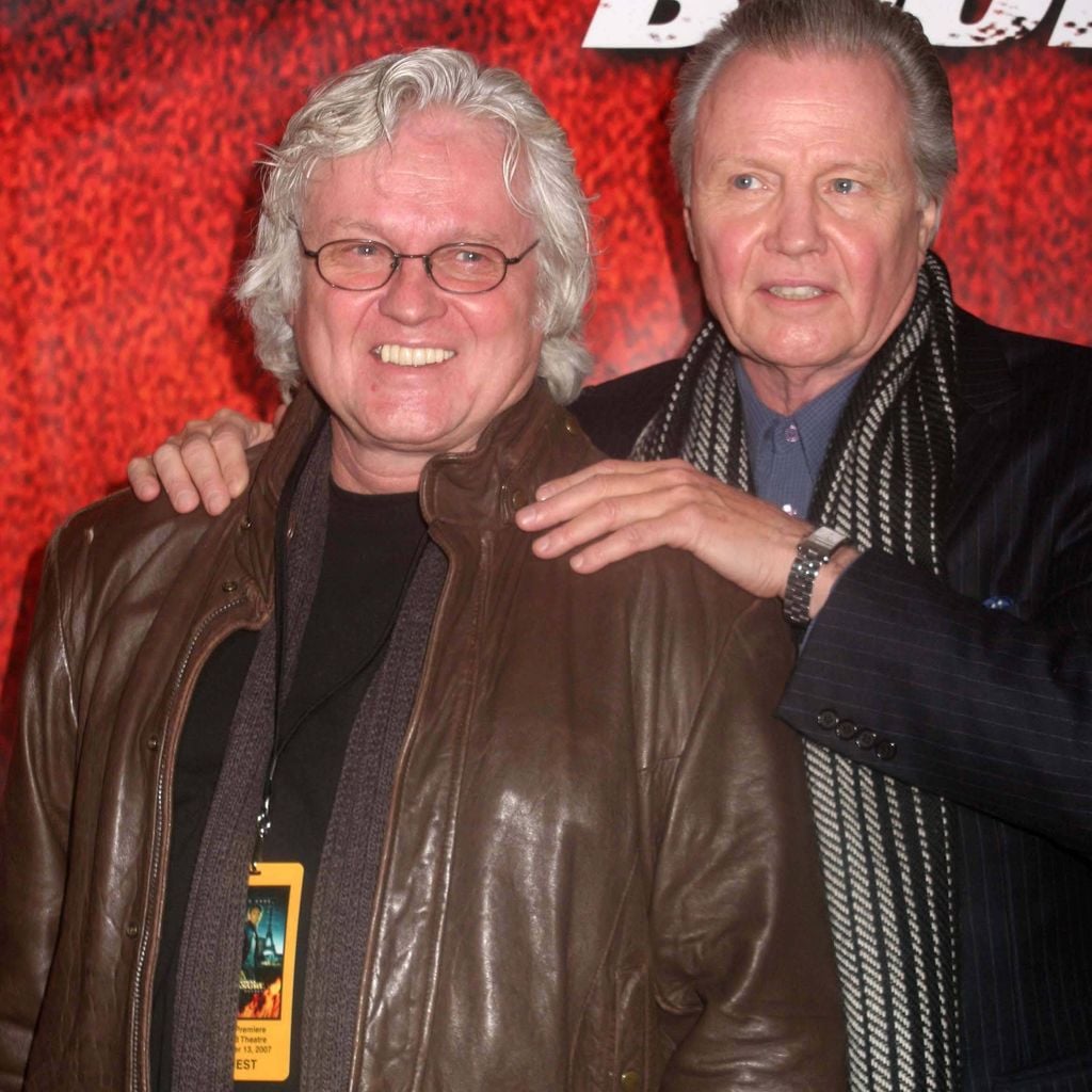 Jon Voight (rechts) mit seinem Bruder Chip Taylor bei der Premiere von "National Treasure: Book of Secrets" im Ziegfeld Theatre, New York