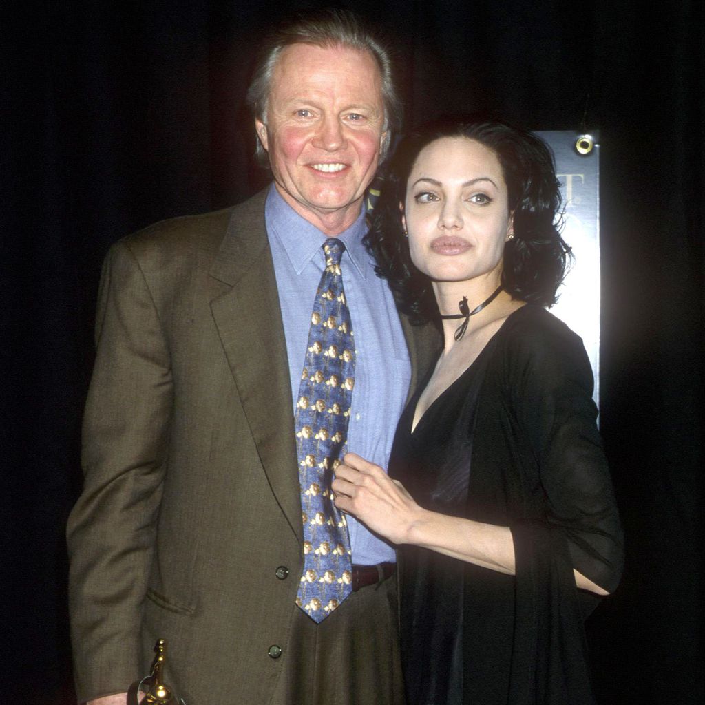 Jon Voight und Angelina Jolie im März 2000
