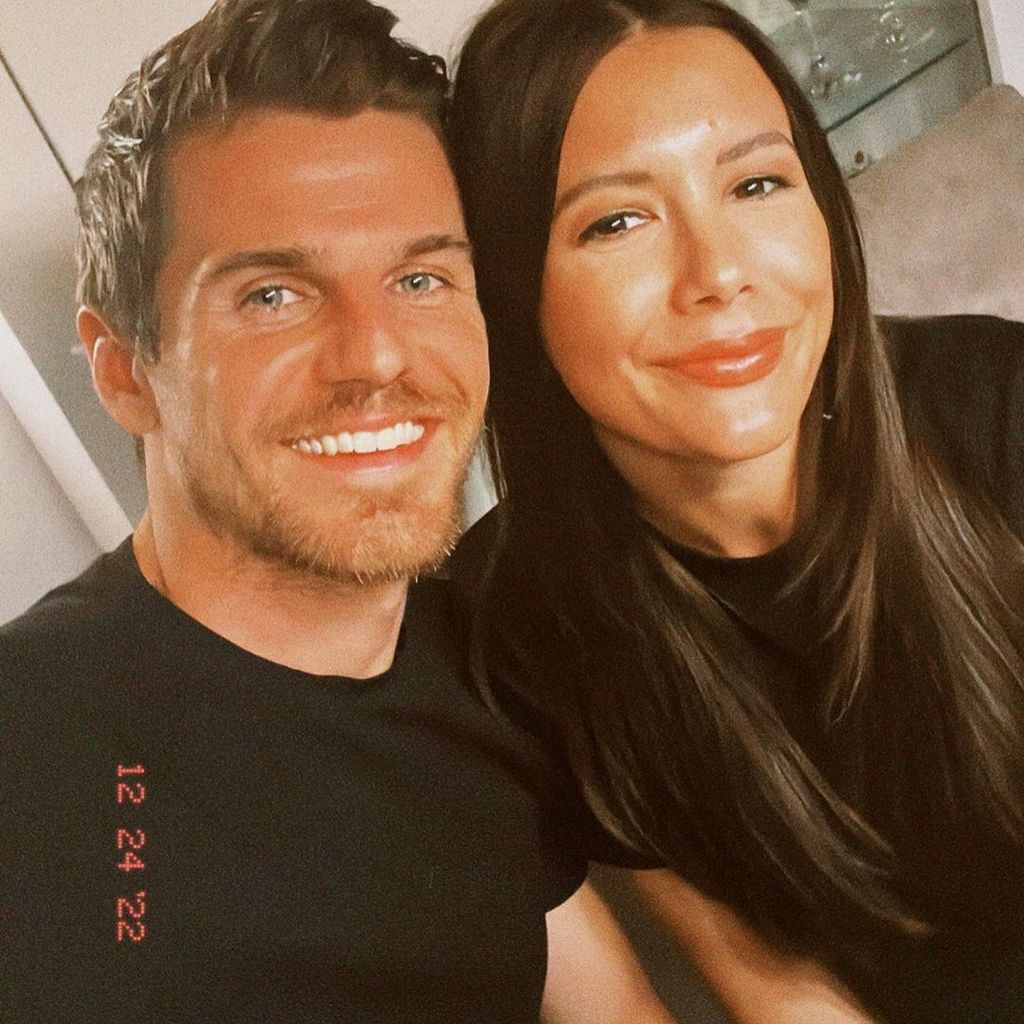 Jonas Hofman und seine Verlobte Laura Winter