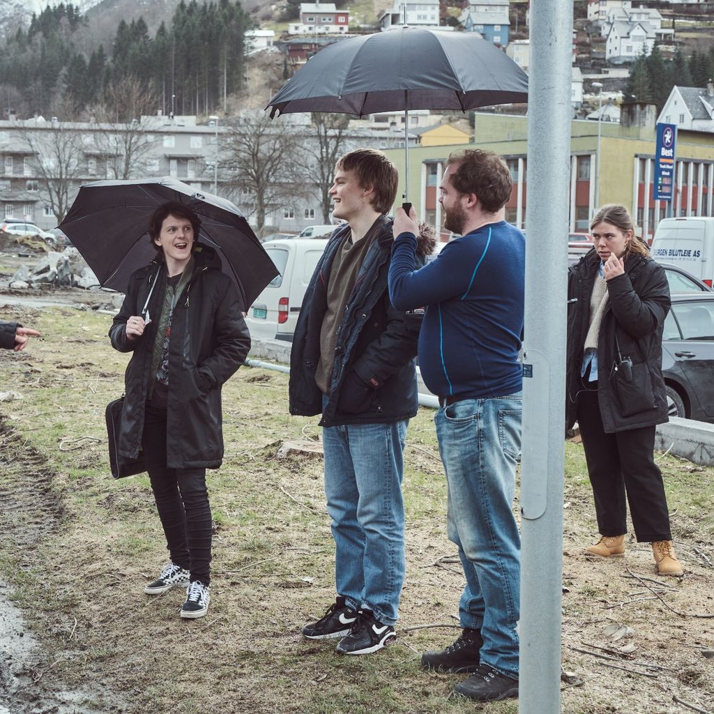 Jonas Strand Gravli und David Stakston am Set von "Ragnarök"