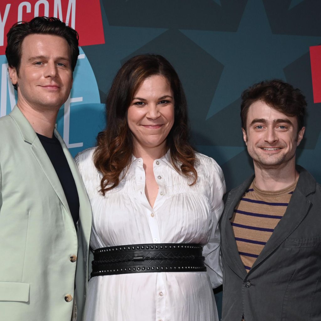 Jonathan Groff, Lindsay Mendez und Daniel Radcliffe im Juni 2024