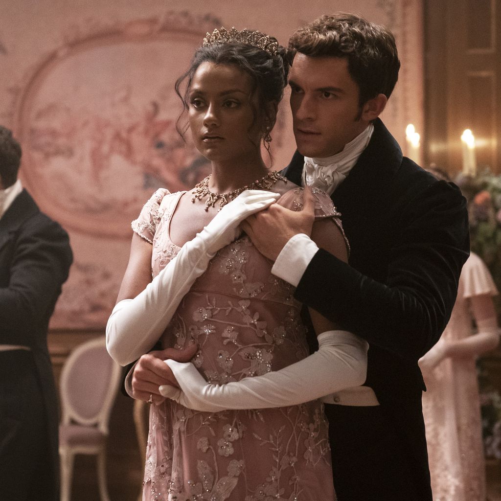 Simone Ashley und Jonathan Bailey in "Bridgerton"