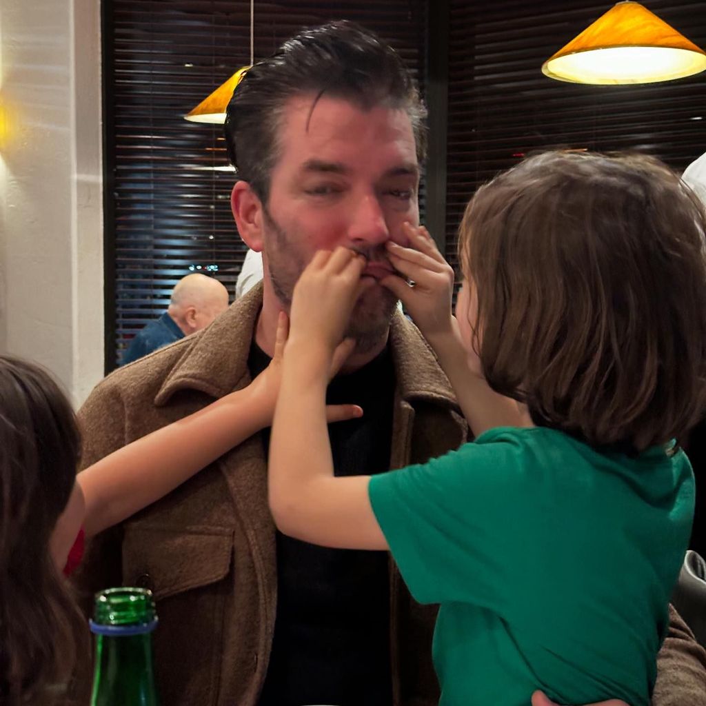 Jonathan Scott mit den Kindern seiner Verlobten Zooey Deschanel