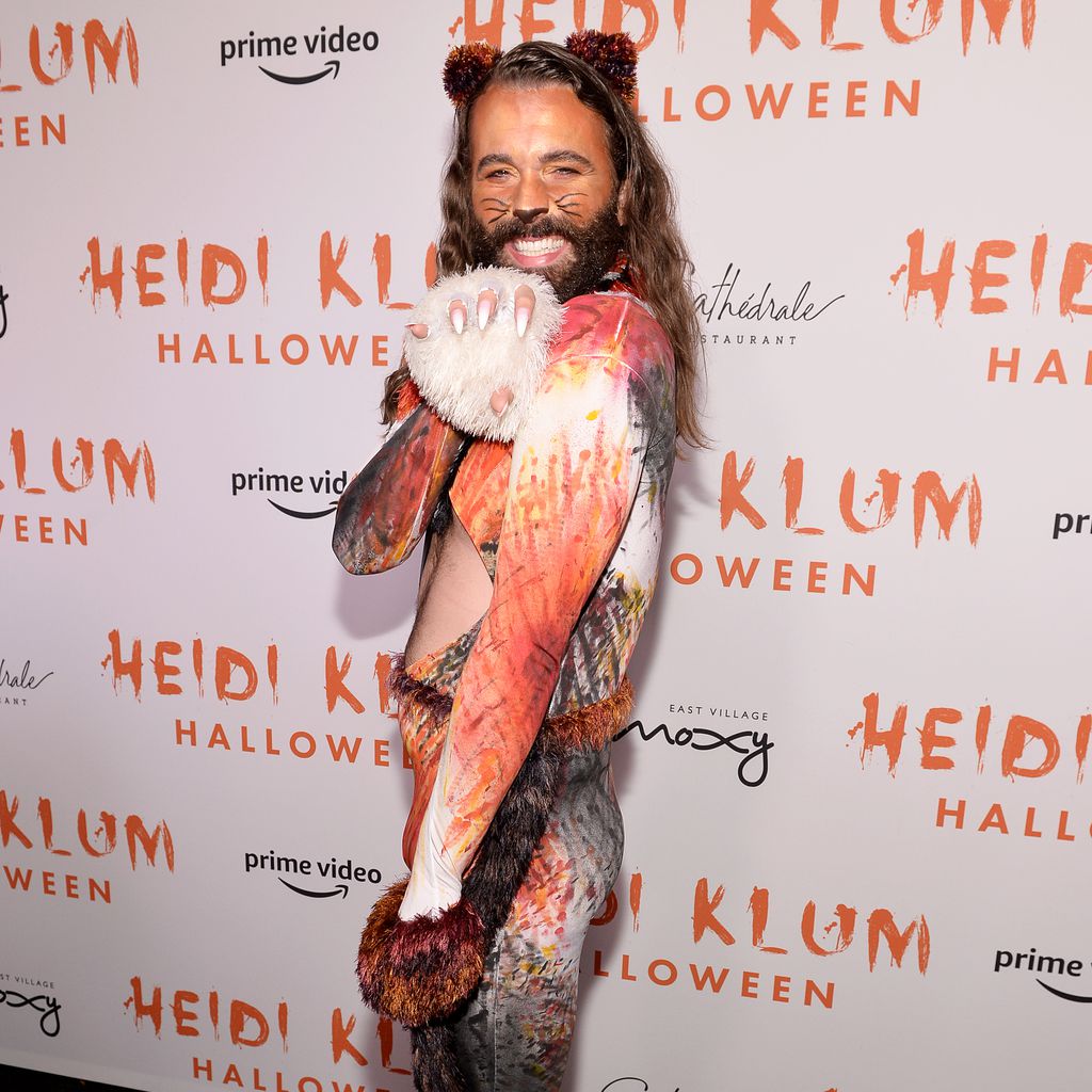 Jonathan Van Ness auf der Jubiläums-Halloweenparty von Heidi Klum