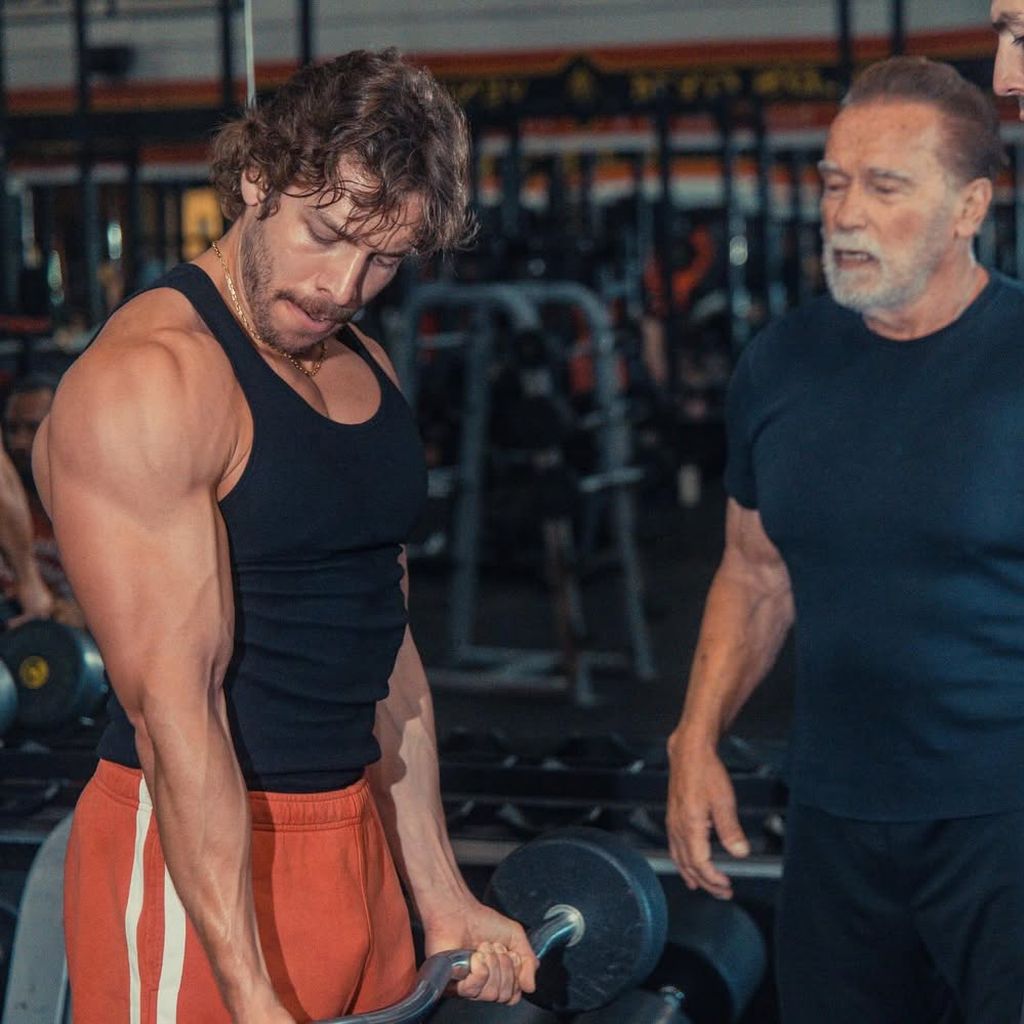Joseph Baena und Arnold Schwarzenegger 2026