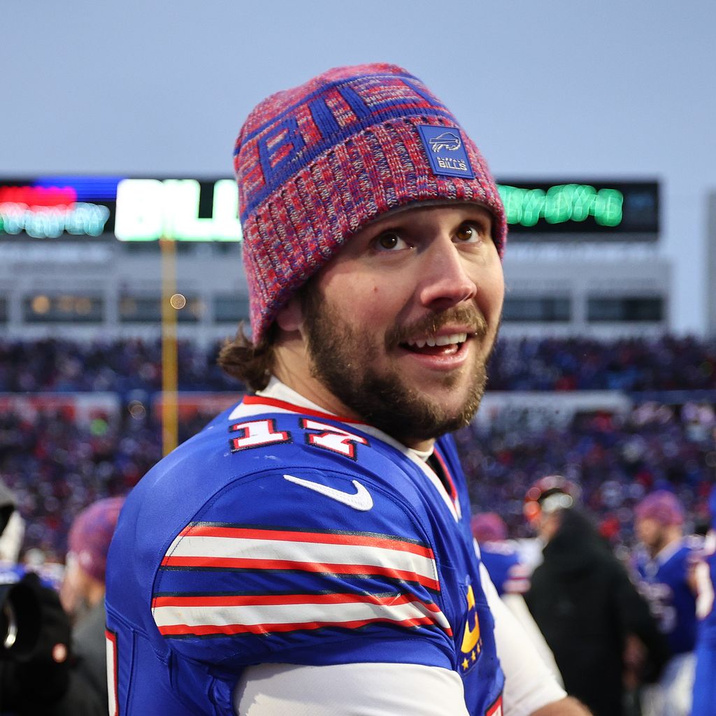 Josh Allen nach dem Sieg der Buffalo Bills gegen die Cincinnati Bengals im Highmark Stadium, Dezember 2025