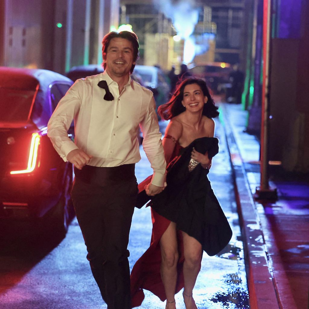 Josh Hartnett und Anne Hathaway in New York im Februar 2025
