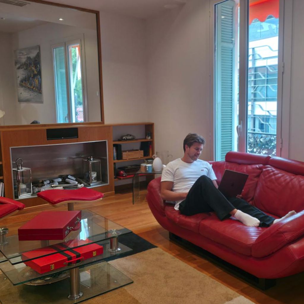 Realitystar Josh Stanley in seiner Wohnung in Monaco.