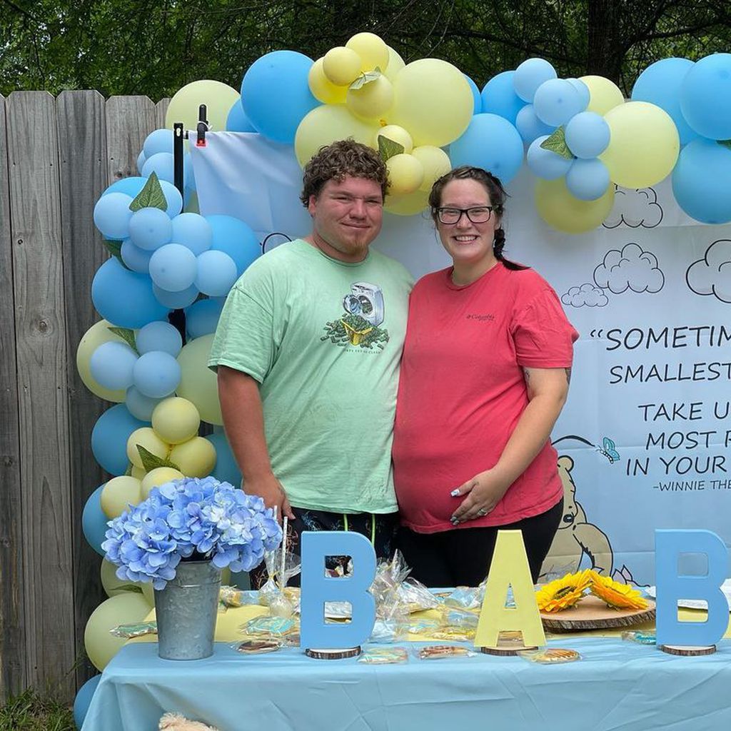 Joshua und Lauryn Efird bei ihrer Baby-Shower im Juni 2021