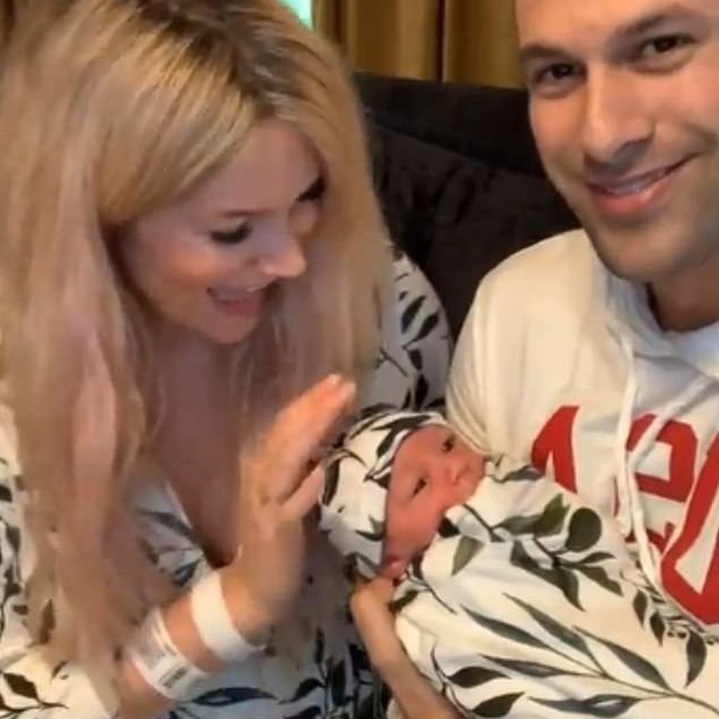 Joss Stone mit ihrem Freund Cody und ihrer Tochter Violet Melissa