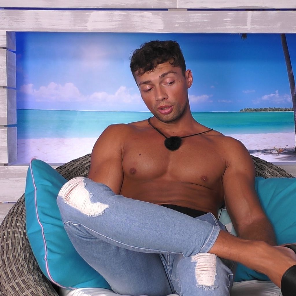 Josua bei "Love Island"