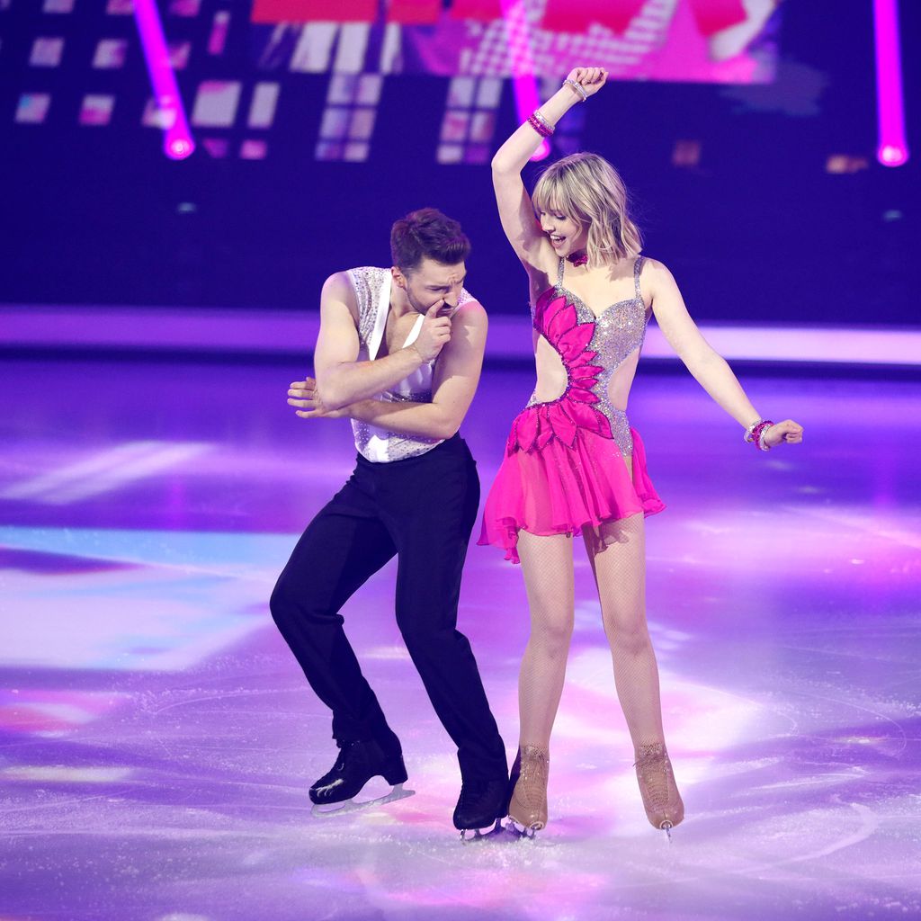 Joti Polizoakis und Lina Larissa Strahl bei "Dancing on Ice"