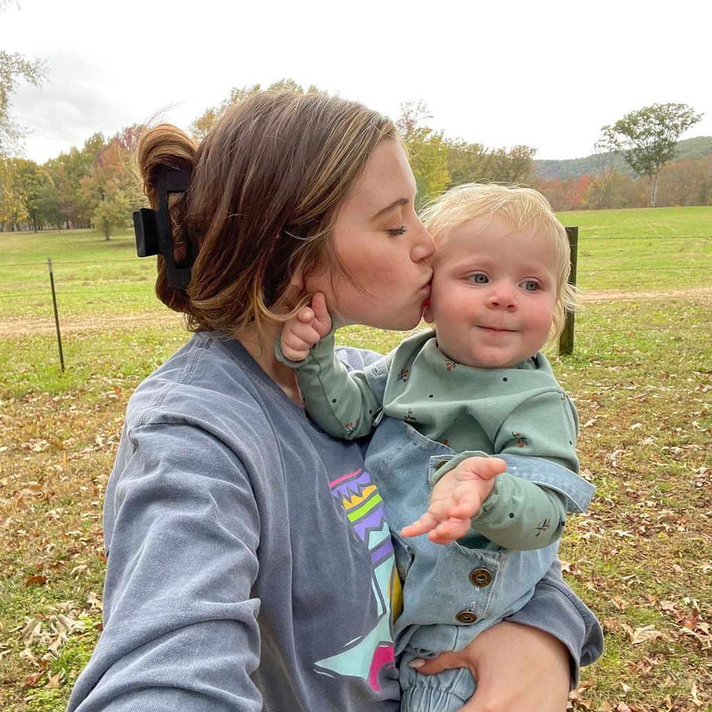 Joy-Anna Duggar Forsyth mit ihrer Tochter Evelyn