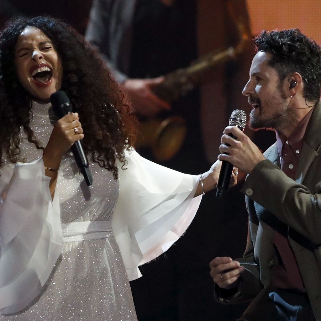 Joy Denalane und Max Herre singen bei den International Music Awards in Berlin.
