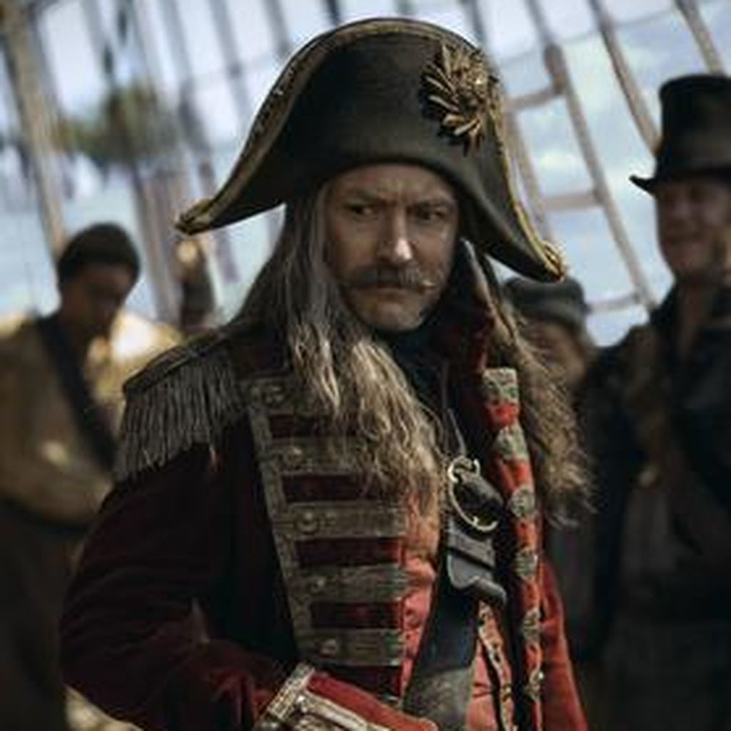 Jude Law als Kapitän Hook in "Peter Pan & Wendy"