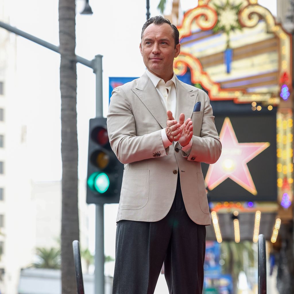 Jude Law im Dezember 2024 auf dem Hollywood Walk of Fame