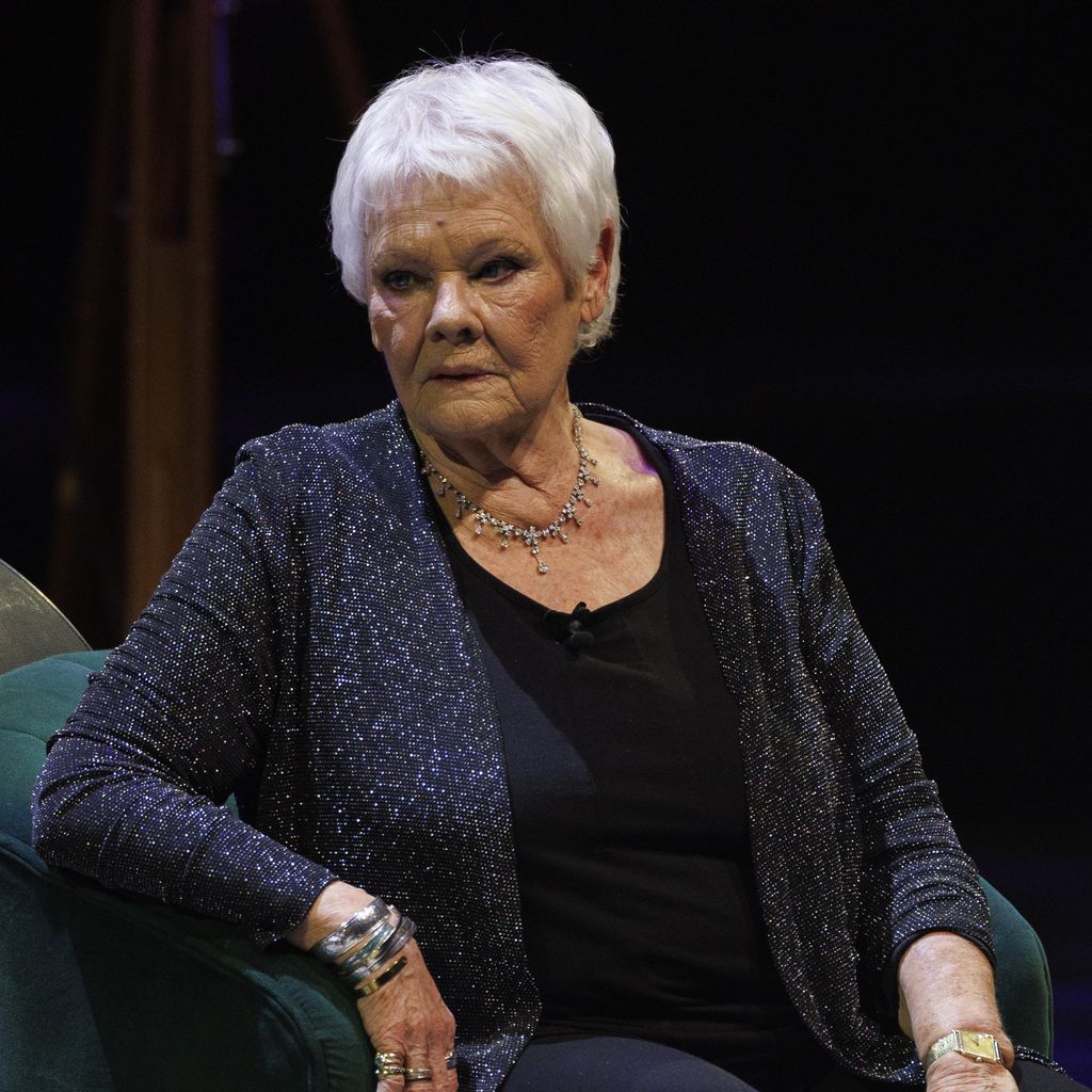 Judi Dench bei "Christmas with Judi Dench and Gyles Brandreth" in der Royal Albert Hall in London, Dezember 2023