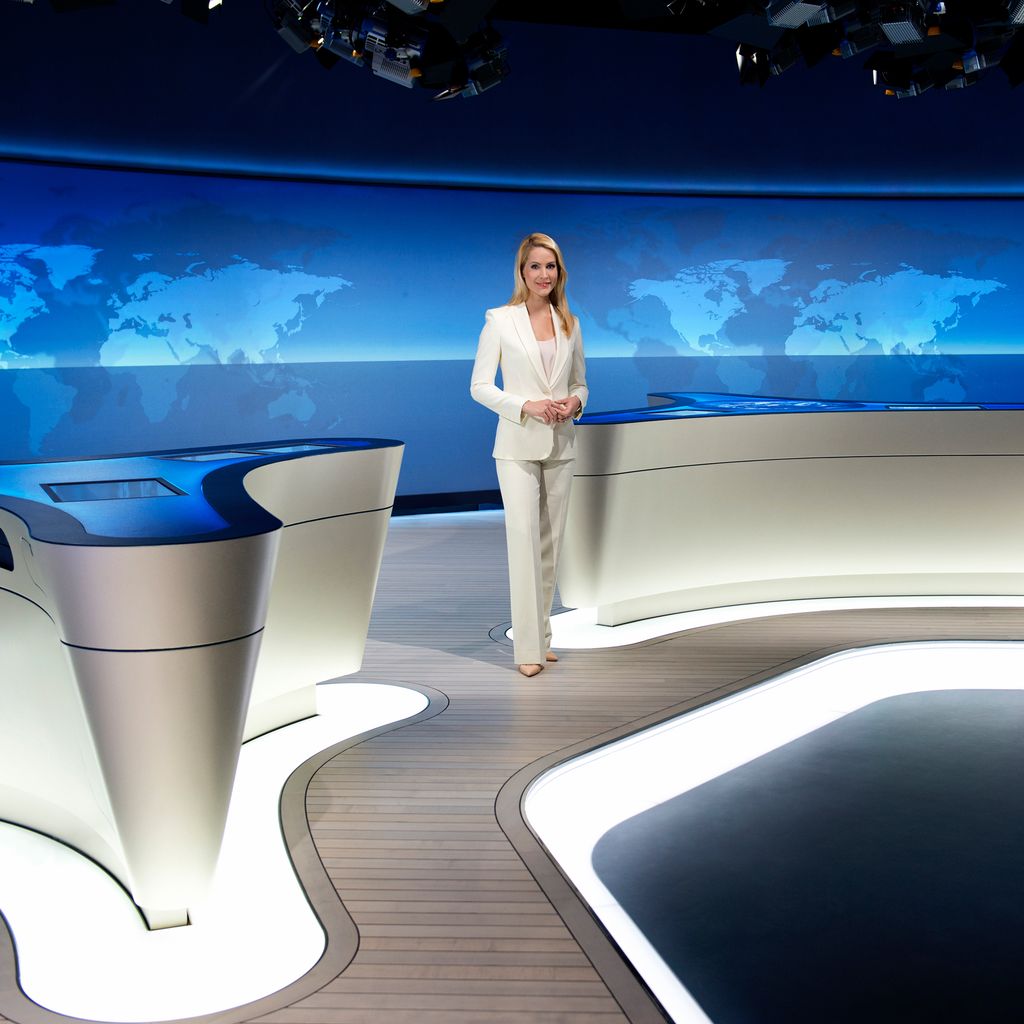 Judith Rakers im Tagesschau-Studio