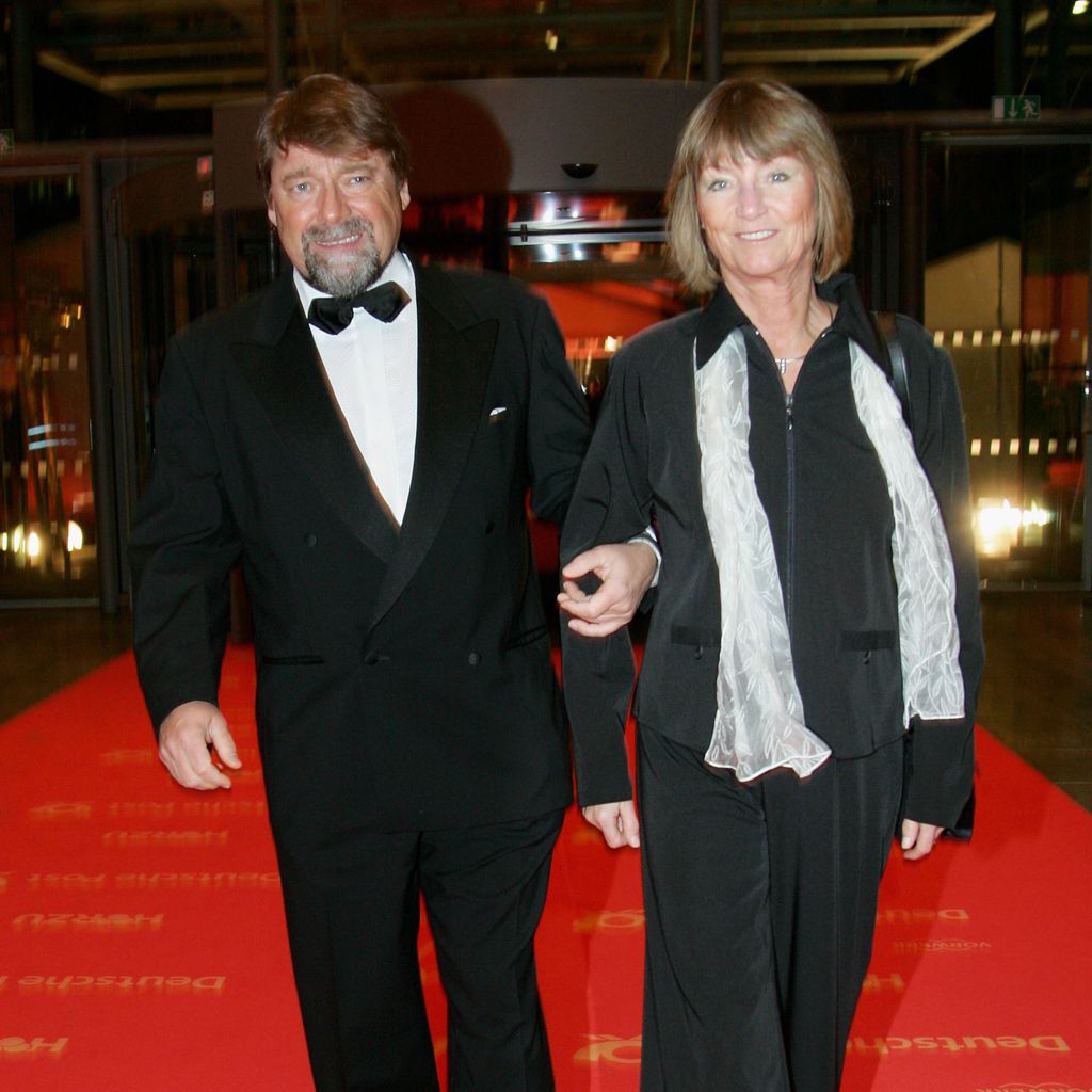 Jürgen von der Lippe mit seiner Frau Anne Dohrenkamp im Februar 2006 in Berlin