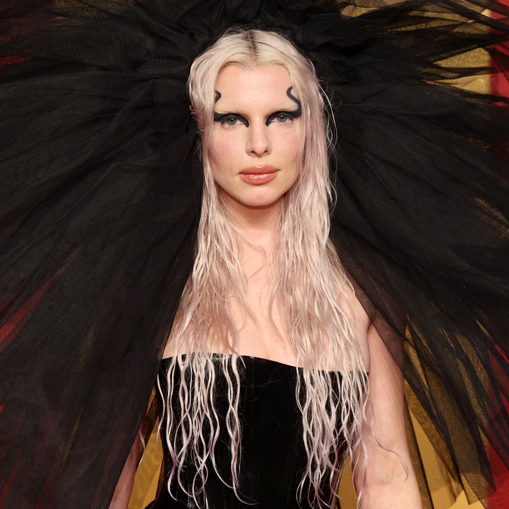 Julia Fox bei der Vanity Fair Oscar Party 2024