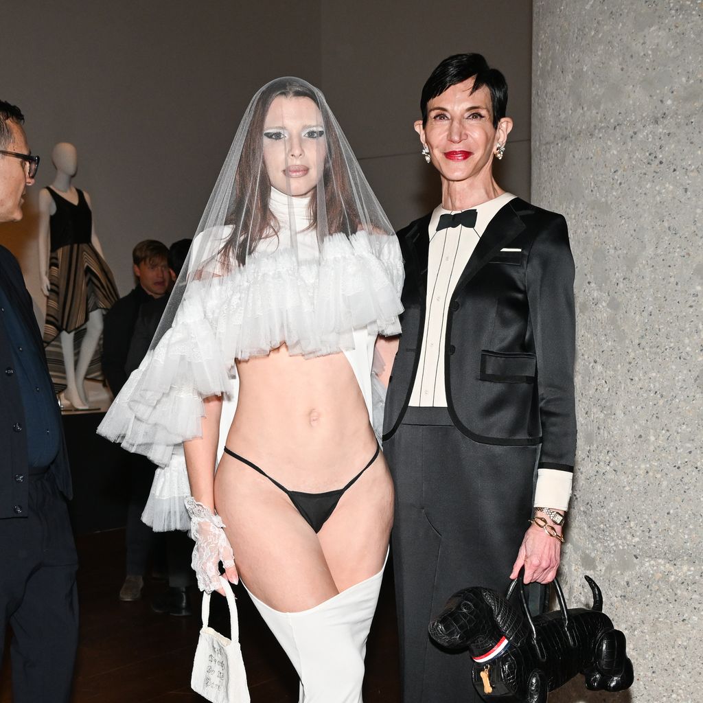 Julia Fox und Amy Fine Collins